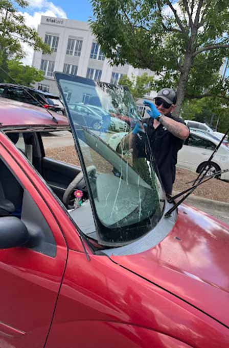 windshield replacement in shelby township