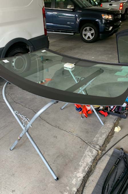 mobile windshield replacement Oakland Township