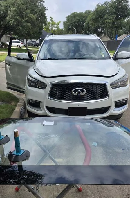 windshield replacement The Hamptons NY